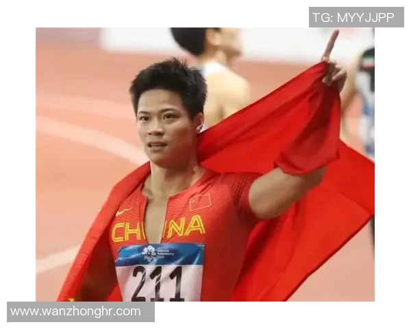 从短跑赛道到绿茵场:曾是短跑明星的足球球员传奇之路 从短跑赛道到绿茵场:曾是短跑明星的足球球员传奇之路