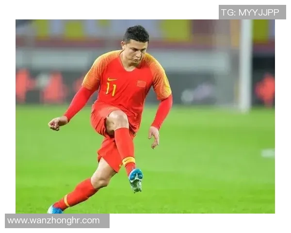 中国足球无中场球星盘点：那些无法替代的前锋与后卫传奇