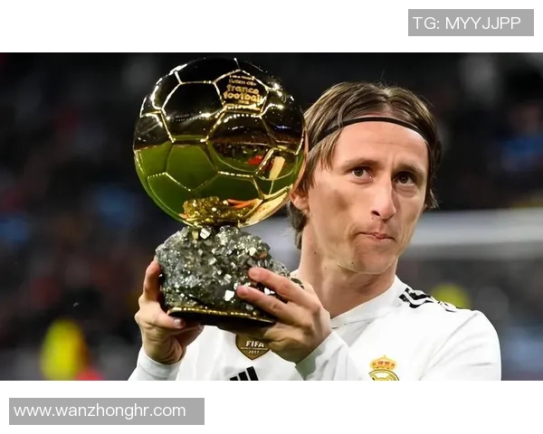 全球足球百大球星榜单揭晓 热点球员齐聚巅峰时刻 全球足球百大球星榜单揭晓 热点球员齐聚巅峰时刻