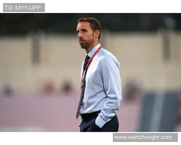 扎辫的足球明星是谁 足球场上那位以辫子著称的顶级球员揭秘