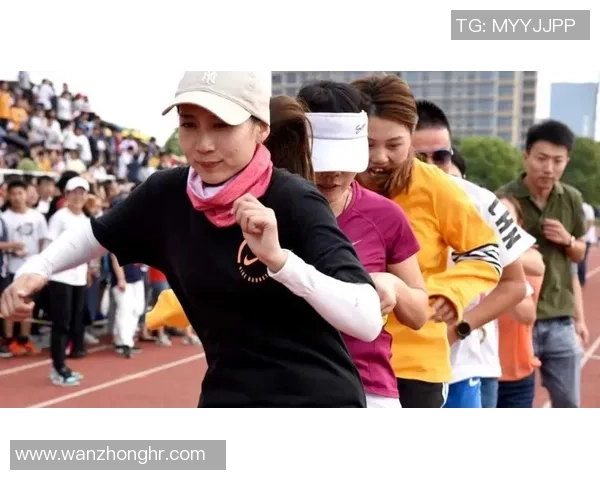 绿茵场上巨星回眸定格瞬间展现独特风采 绿茵场上巨星回眸定格瞬间展现独特风采